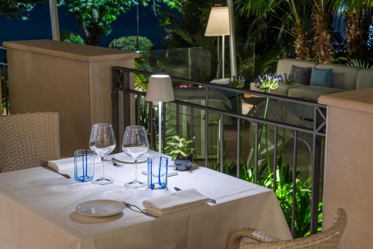 Villa Rosa Hotel Desenzano Desenzano del Garda Bagian luar foto