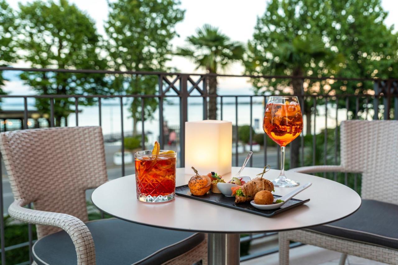 Villa Rosa Hotel Desenzano Desenzano del Garda Bagian luar foto