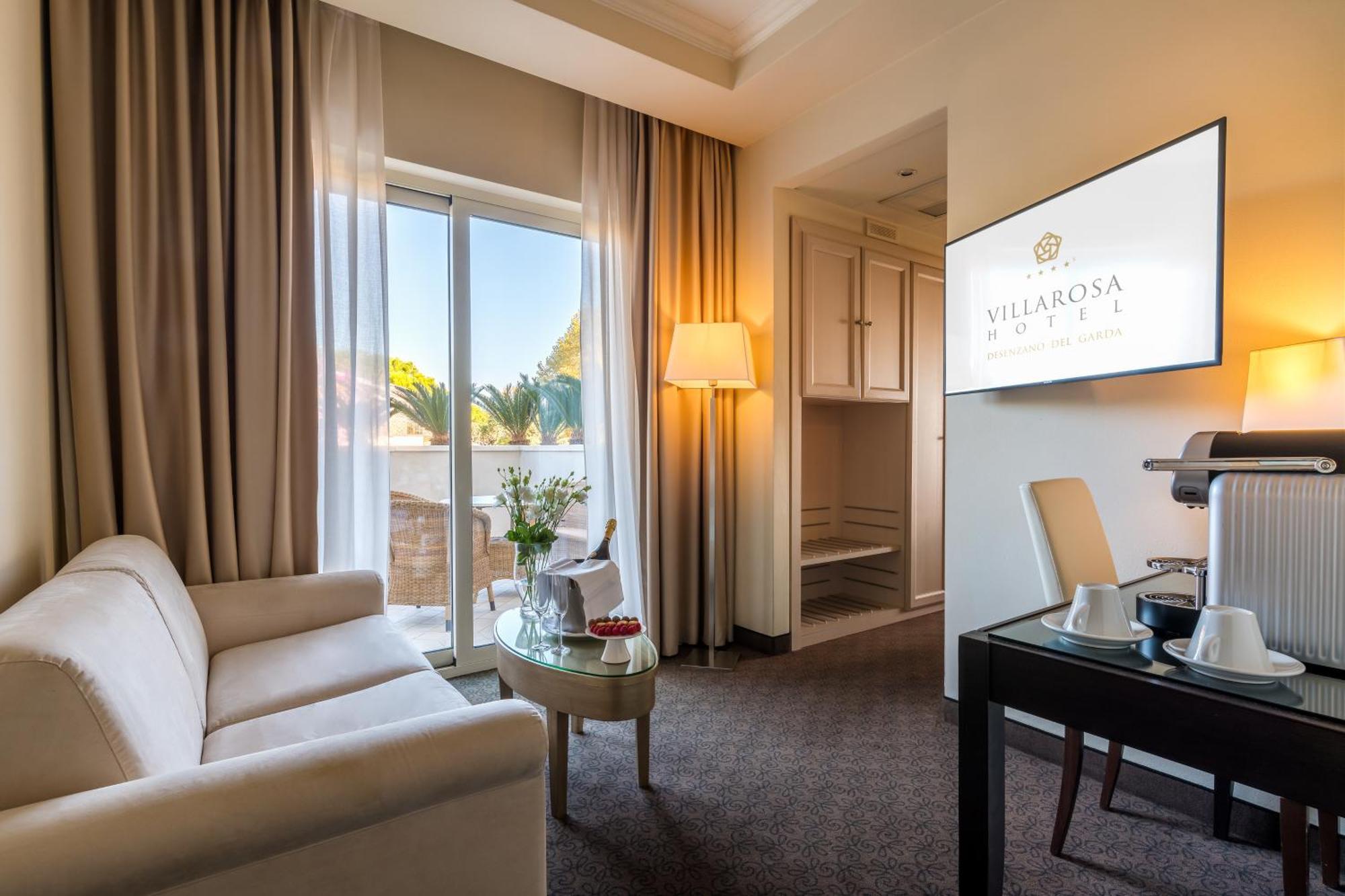 Villa Rosa Hotel Desenzano Desenzano del Garda Bagian luar foto