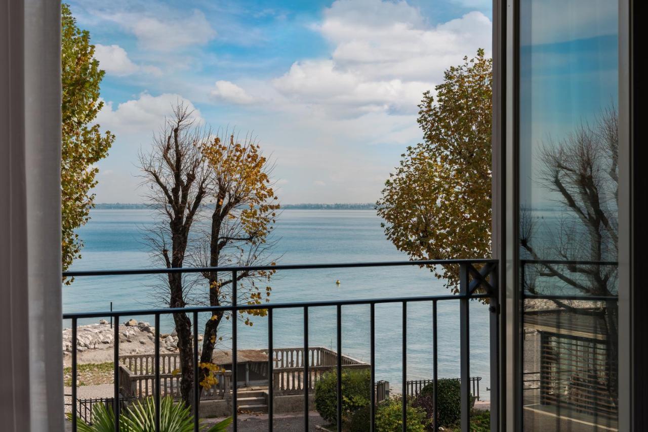 Villa Rosa Hotel Desenzano Desenzano del Garda Bagian luar foto