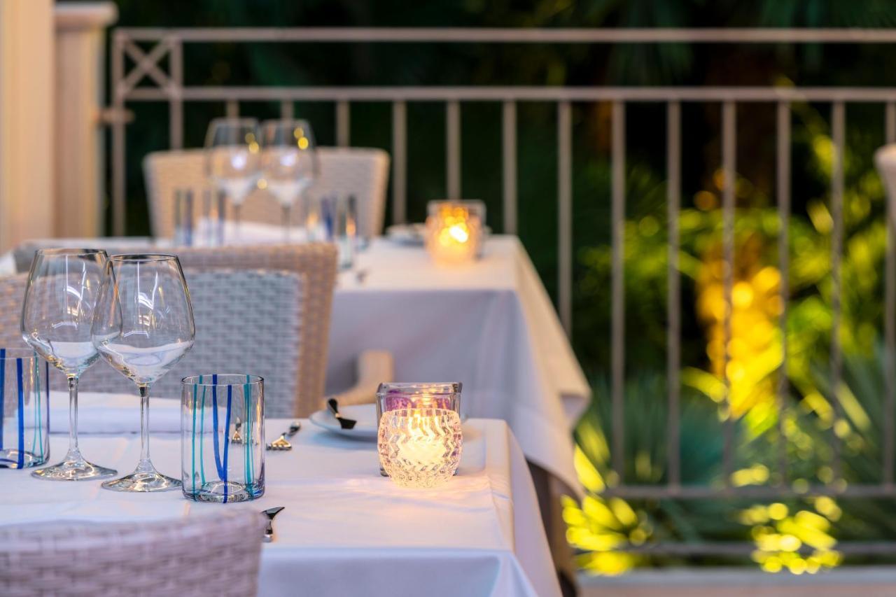 Villa Rosa Hotel Desenzano Desenzano del Garda Bagian luar foto